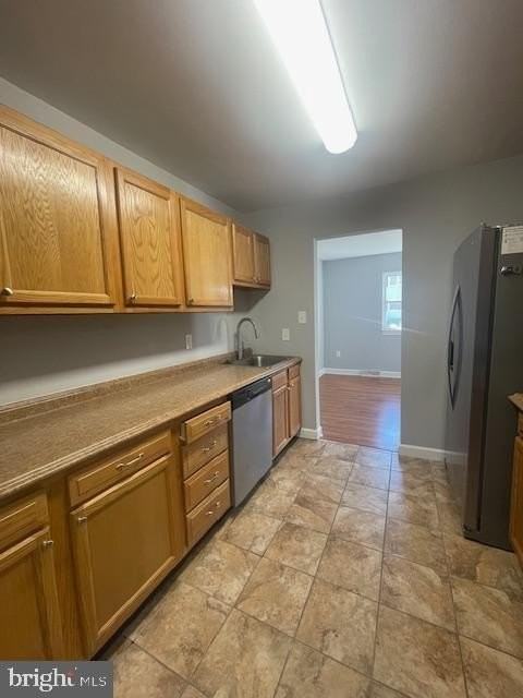 1704 Barnaby St - Photo 7 of 25