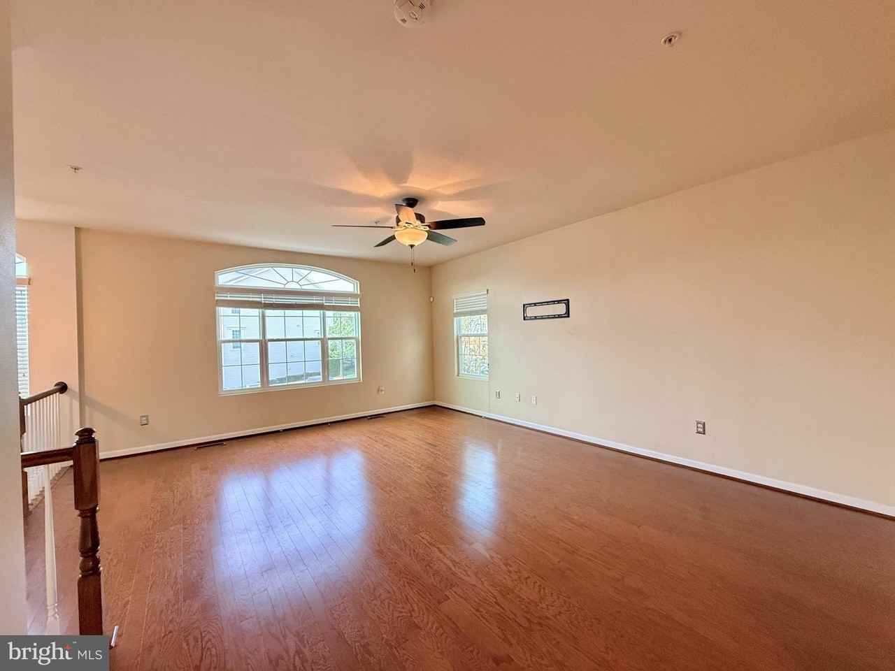 3517 Seagrass Ln - Photo 4 of 33