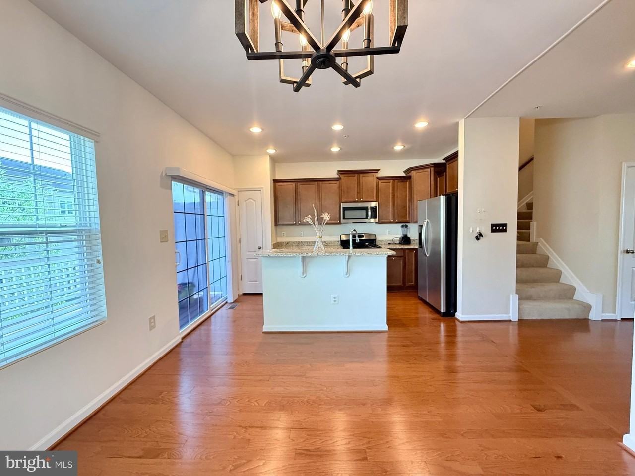 3517 Seagrass Ln - Photo 5 of 33