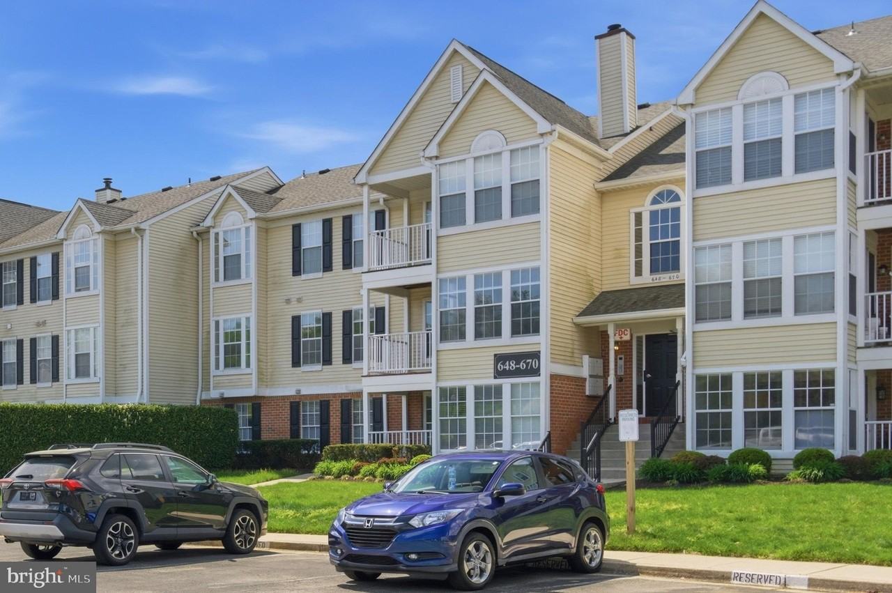 662 Jupiter Hills Ct #4-4H - Photo 2 of 33