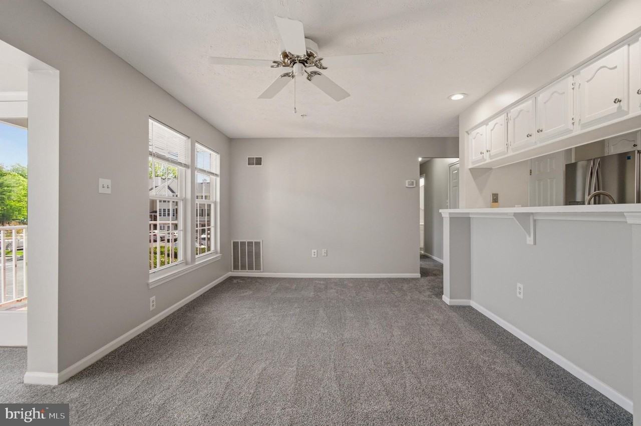 662 Jupiter Hills Ct #4-4H - Photo 7 of 33