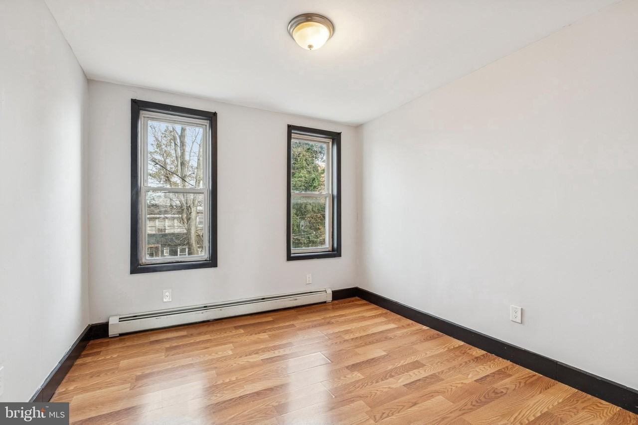 5221 Linden Heights Ave - Photo 5 of 14