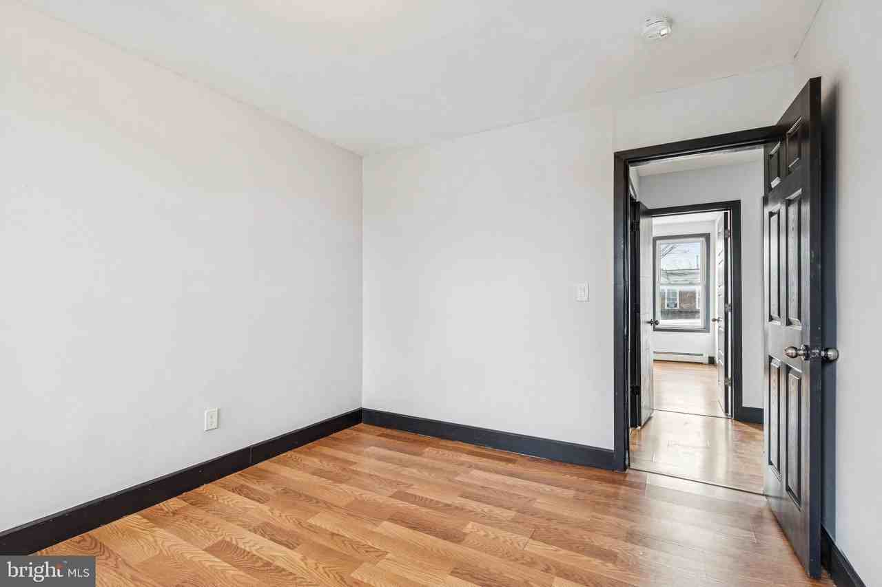 5221 Linden Heights Ave - Photo 6 of 14