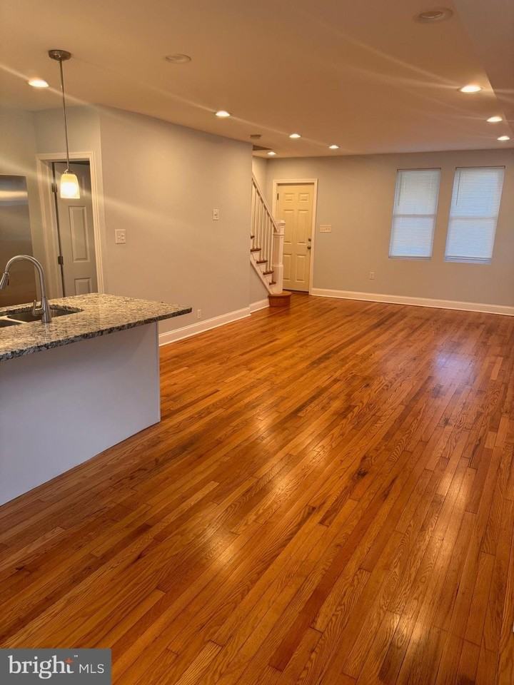 5200 Ready Ave - Photo 3 of 16