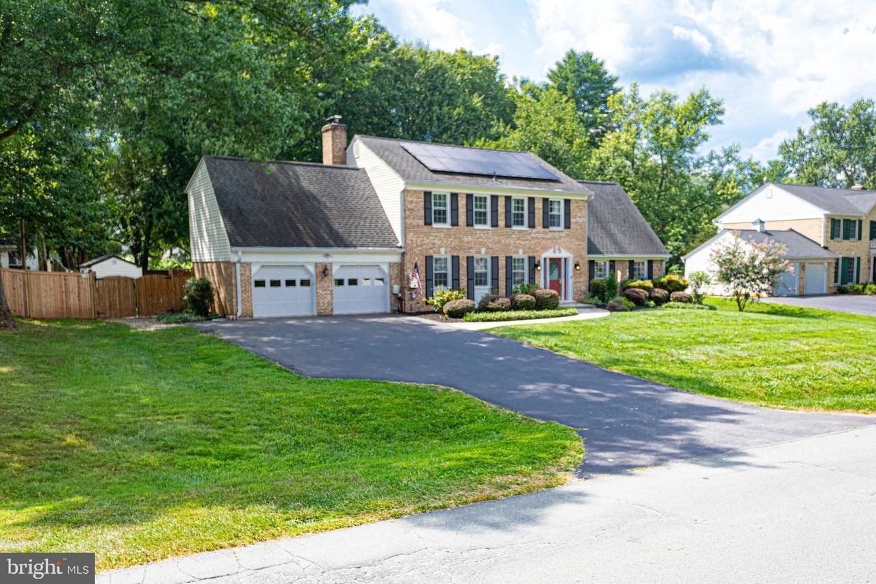 14912 Emory Ln - Photo 2 of 50