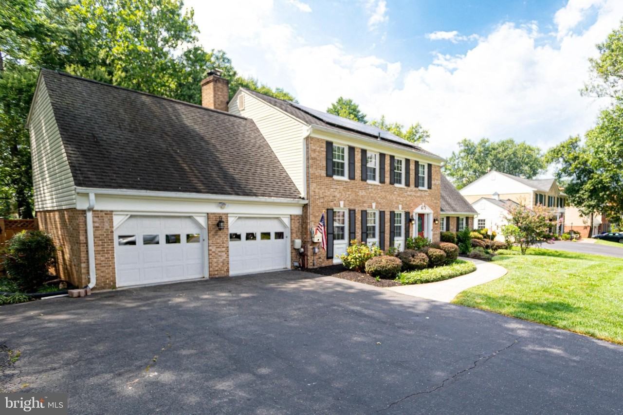 14912 Emory Ln - Photo 3 of 50