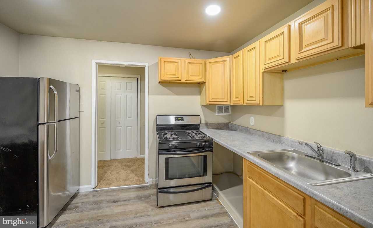 7147 Donnell Pl #B - Photo 6 of 29