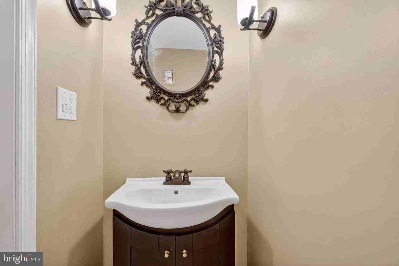 3818 Early Glow Ln - Photo 4 of 43