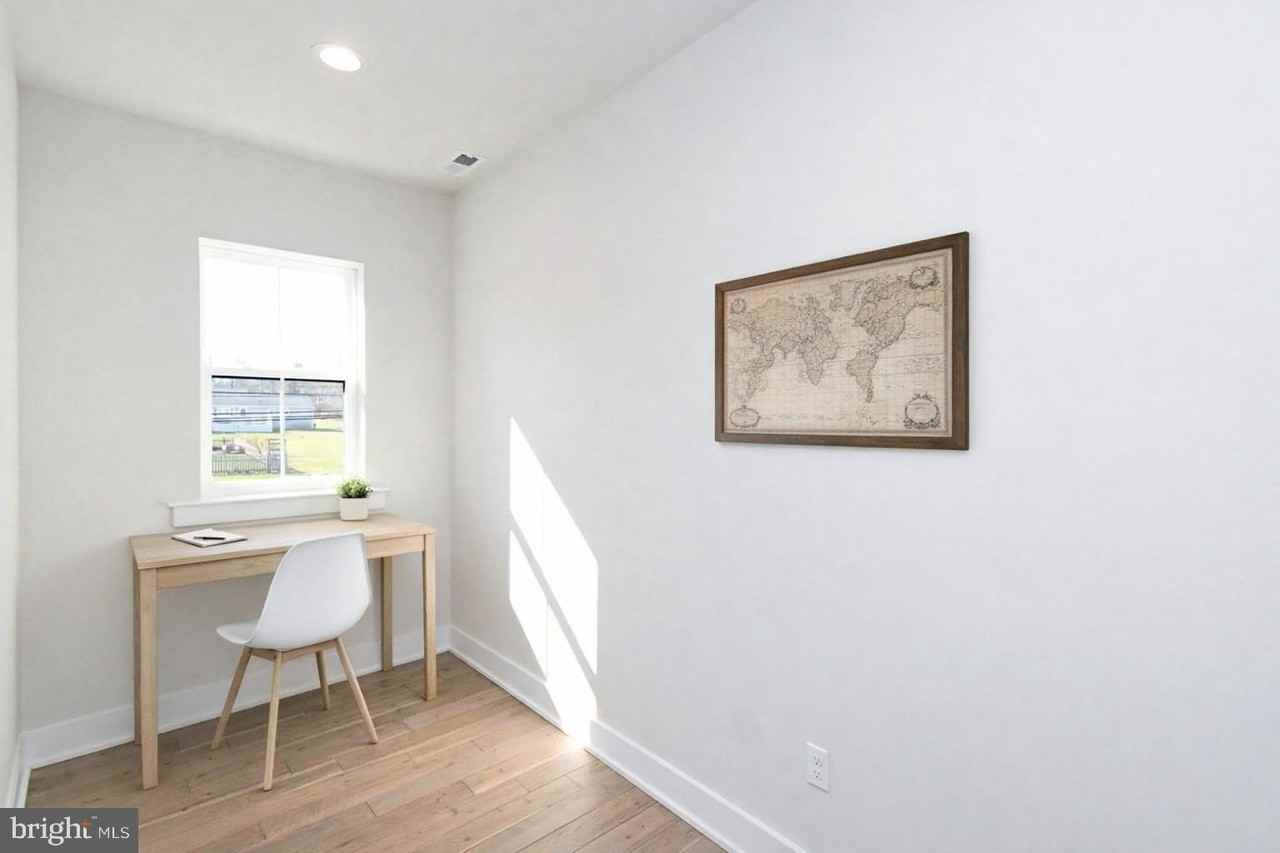 51 W Clymer Ave - Photo 6 of 18