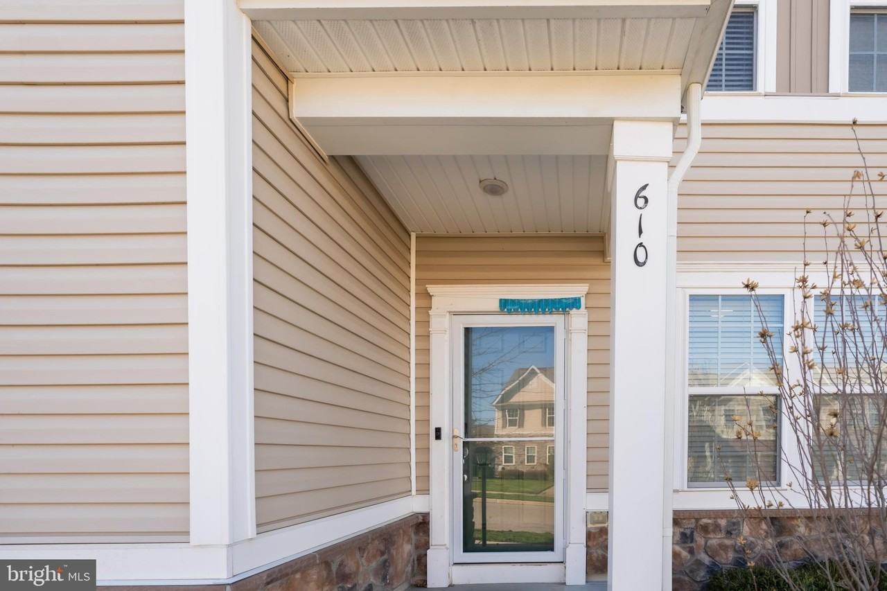 610 Kent Ct - Photo 3 of 33