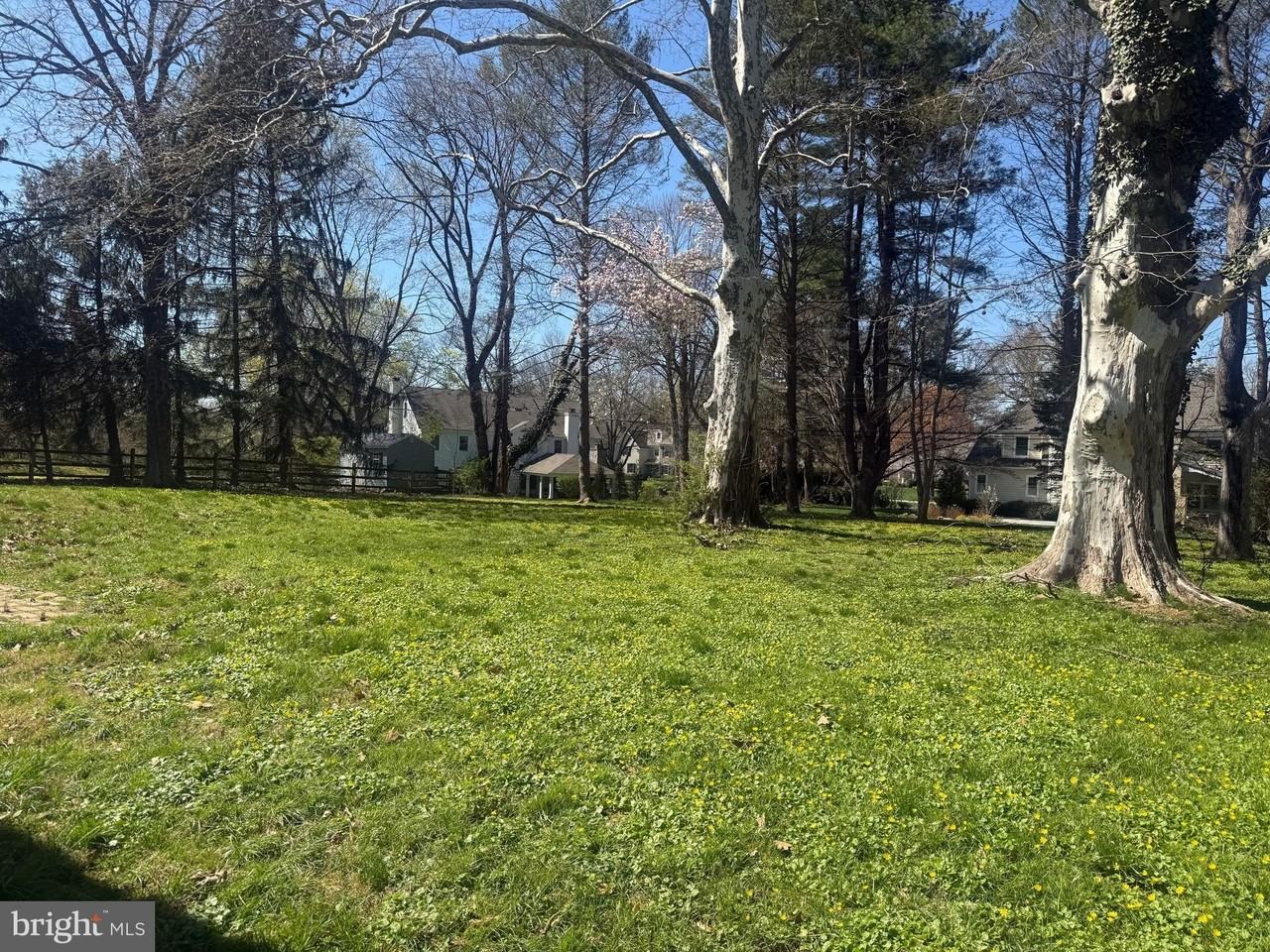 412 Yorkshire Rd - Photo 7 of 7