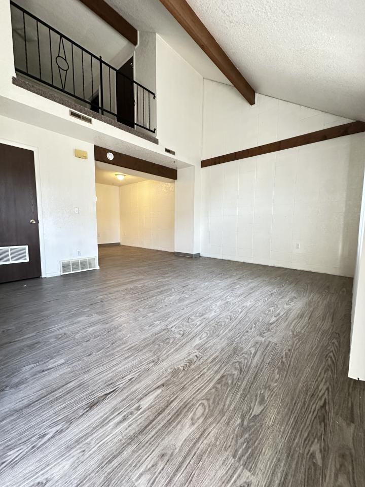 1141 28th St W - Photo 4 of 6