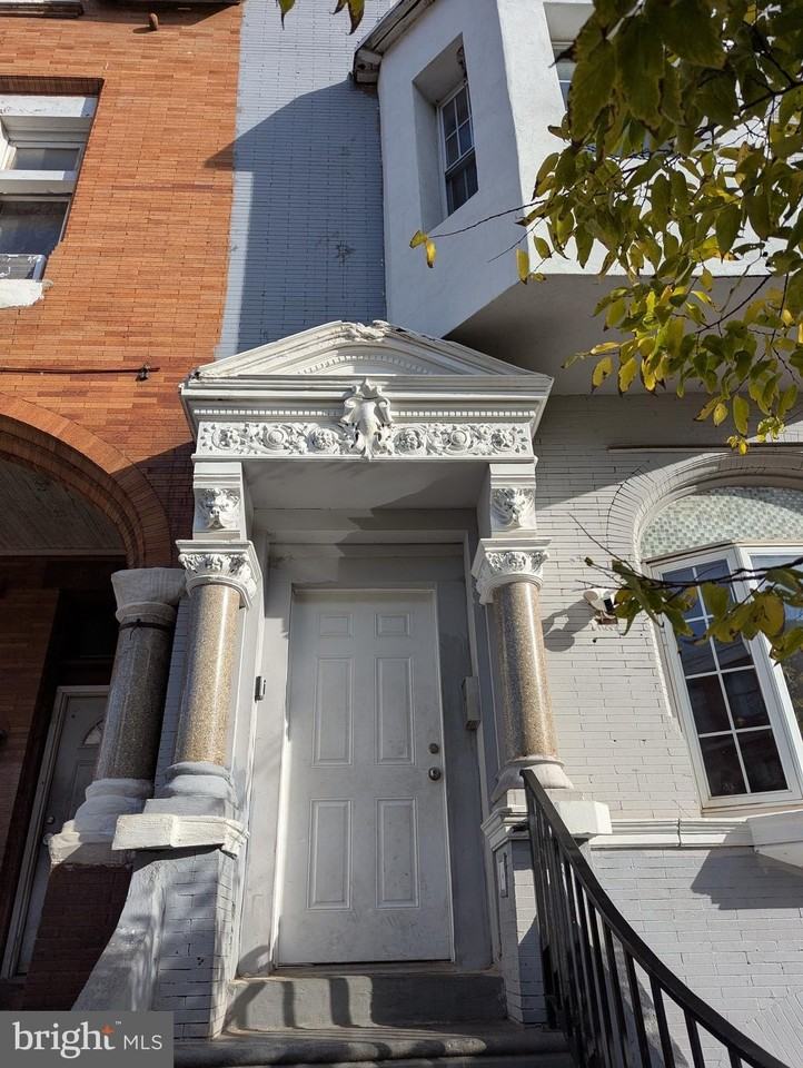 1921 W Diamond St - Photo 4 of 7