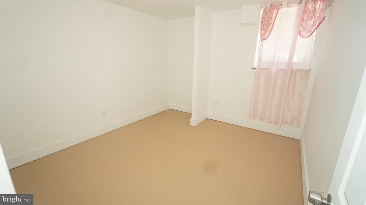 1921 W Diamond St - Photo 6 of 7