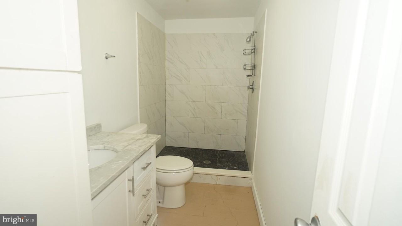 1921 W Diamond St - Photo 7 of 7