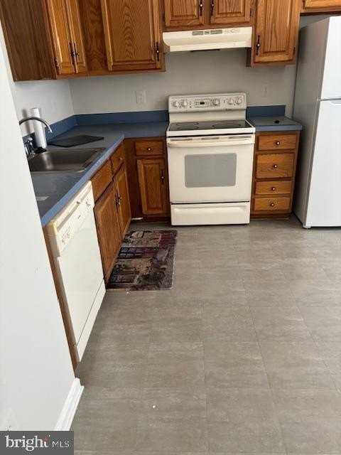 3719 Roxbury Ln - Photo 6 of 16