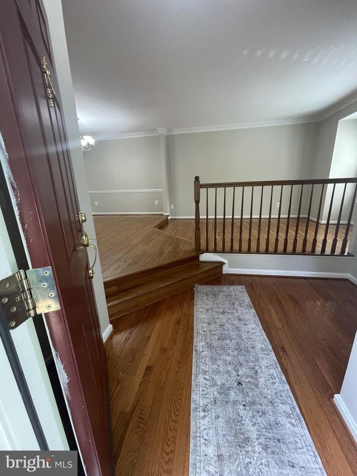 8845 Eagle Rock Ln - Photo 2 of 41