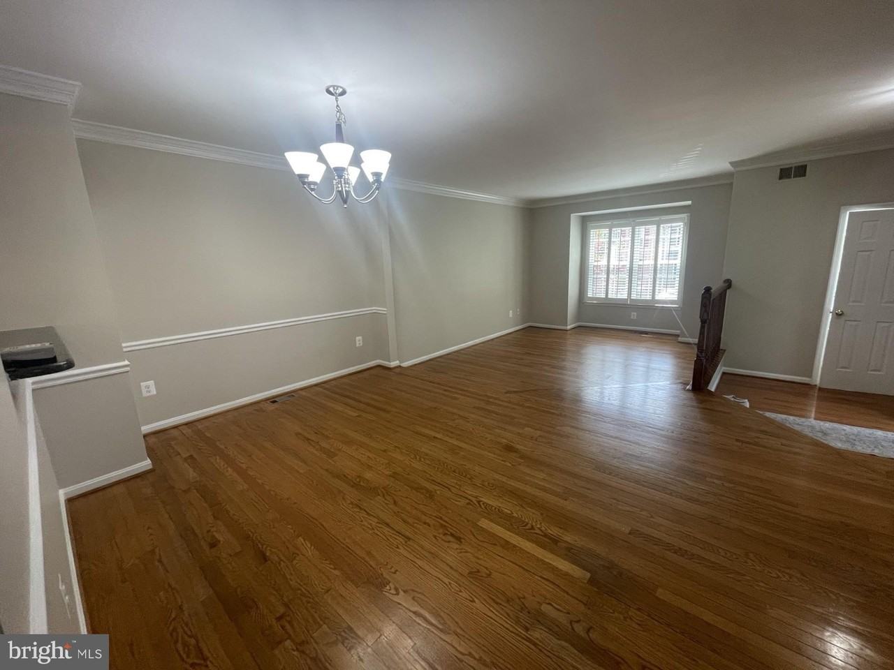 8845 Eagle Rock Ln - Photo 3 of 41