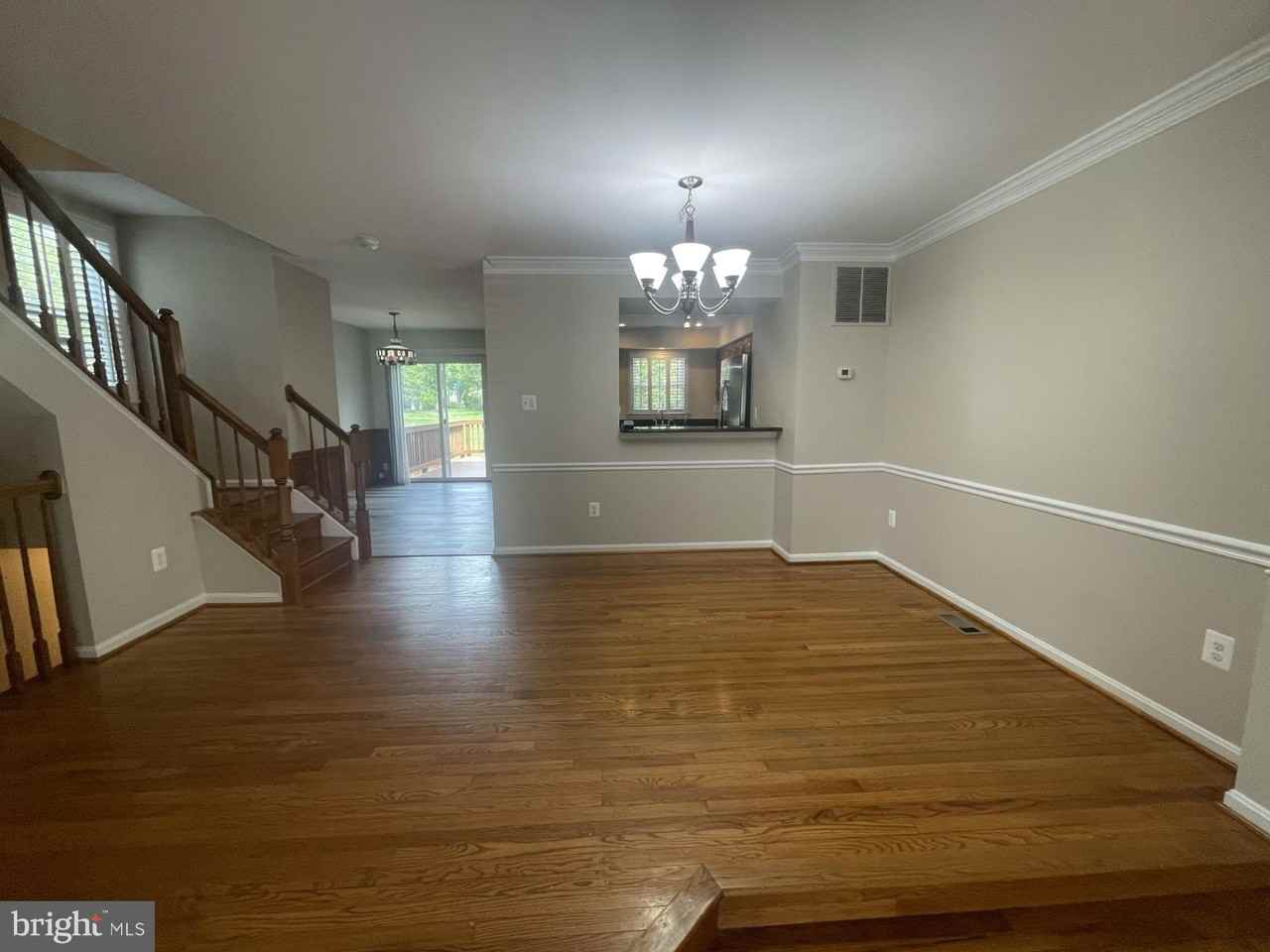 8845 Eagle Rock Ln - Photo 5 of 41