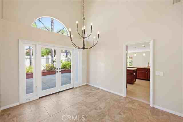 1504 Avenida De Nogales - Photo 2 of 8