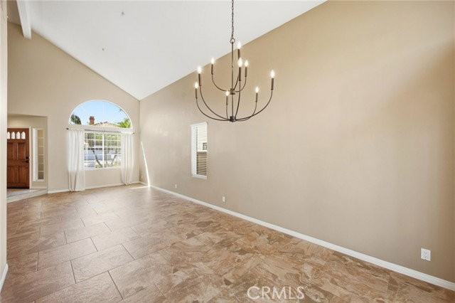 1504 Avenida De Nogales - Photo 3 of 8