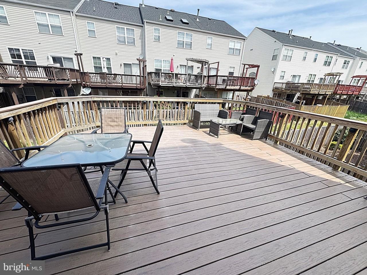 43632 Obrien Sq - Photo 4 of 9