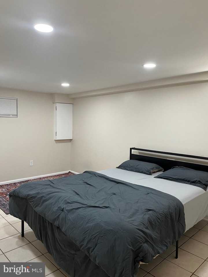 1422 E St #BS - Photo 4 of 19