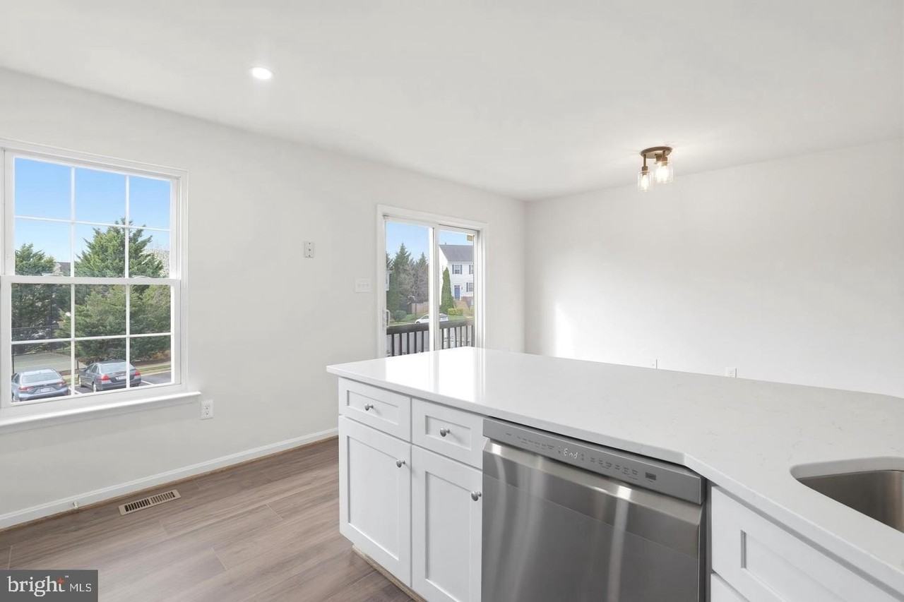 14275 Newbern Loop - Photo 6 of 34