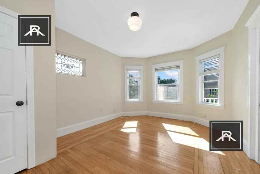 33 Champney St - Photo 5 of 10