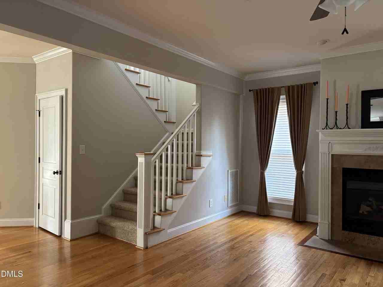 1217 Town Side Dr - Photo 4 of 26