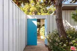 4965 Calvin Ave - Photo 3 of 8