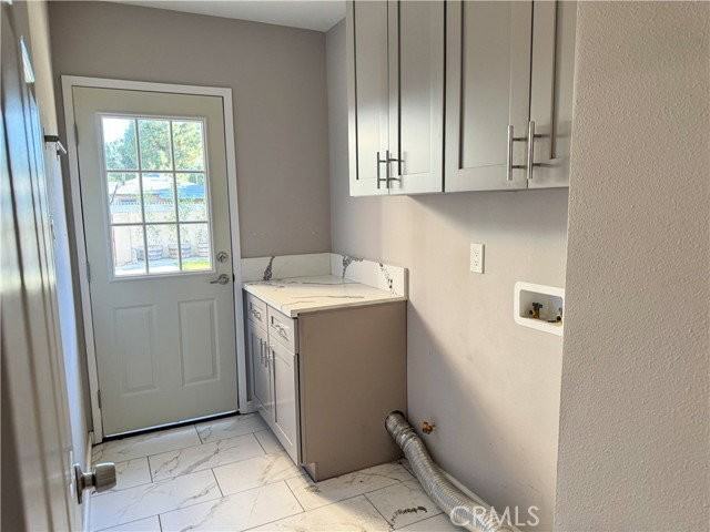 22908 Lull St - Photo 7 of 8