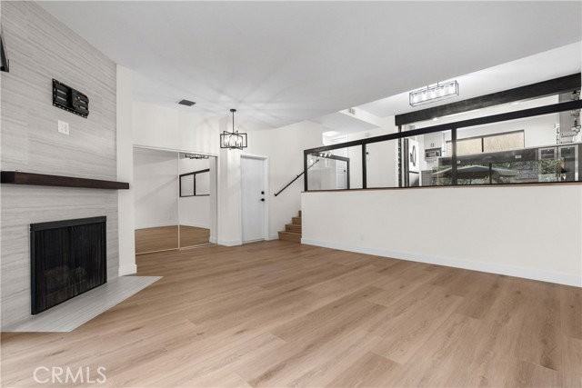 18417 Collins St #D - Photo 6 of 8
