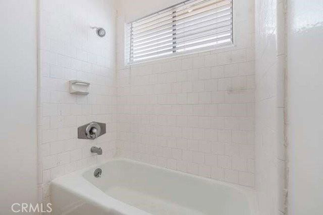 6575 Cleomoore Ave - Photo 4 of 8