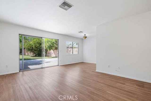 6575 Cleomoore Ave - Photo 6 of 8