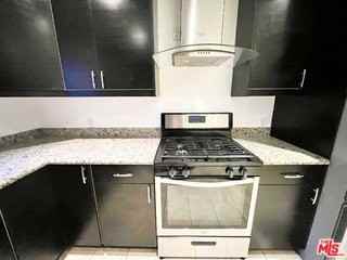 14744 Magnolia Blvd - Photo 7 of 8