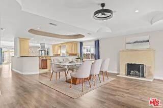 5027 Ledge Ave - Photo 3 of 8