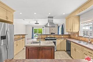 5027 Ledge Ave - Photo 5 of 8