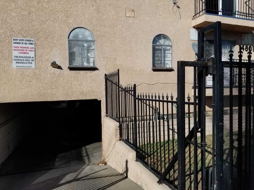 14811 Delano St - Photo 2 of 10