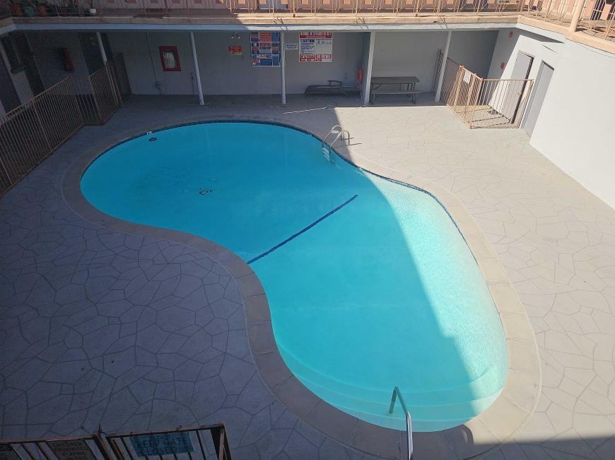 13139 Oxnard St - Photo 3 of 10