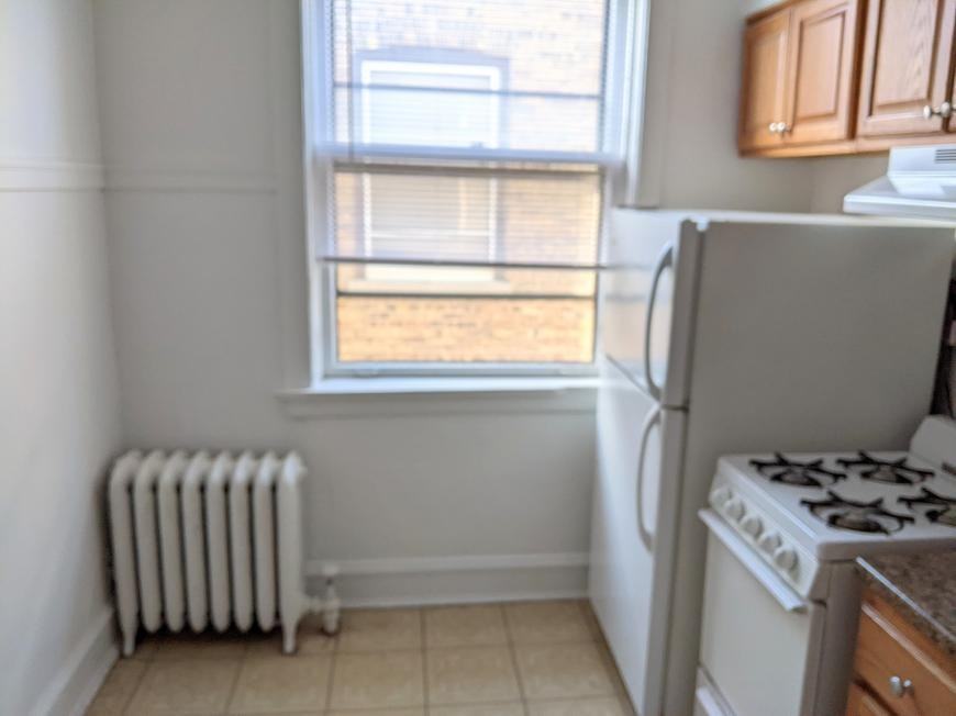 731 Hinman Ave - Photo 6 of 9