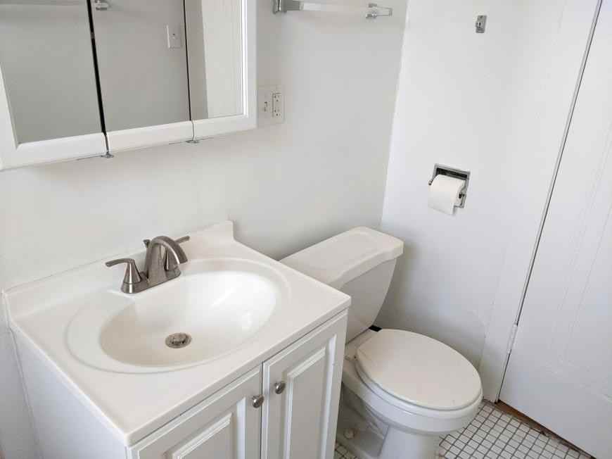 731 Hinman Ave - Photo 7 of 9