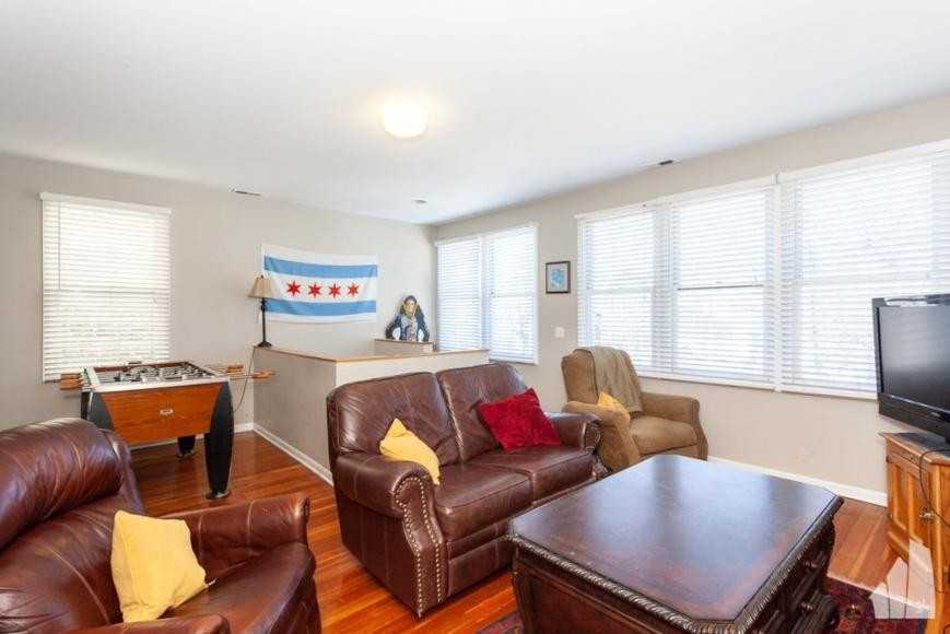 440 N Ashland Ave - Photo 7 of 10