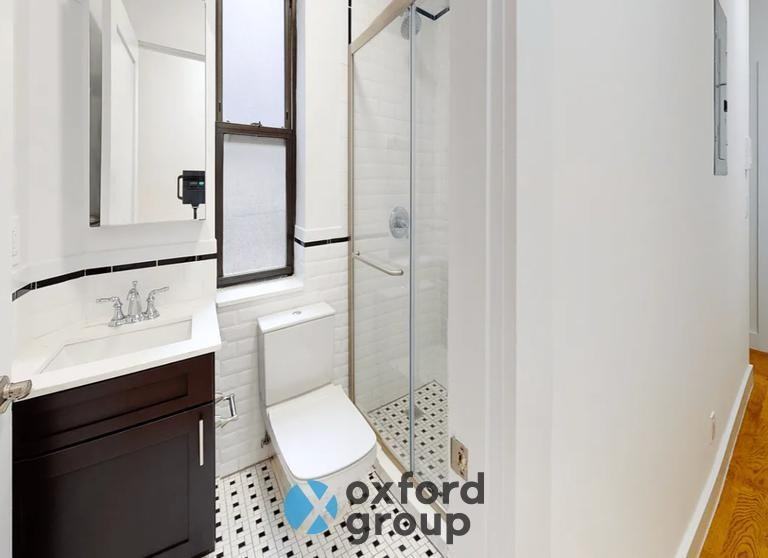 207 W 19th St - Photo 4 of 7