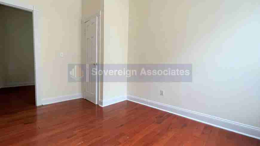 270 Fort Washington Ave - Photo 4 of 10