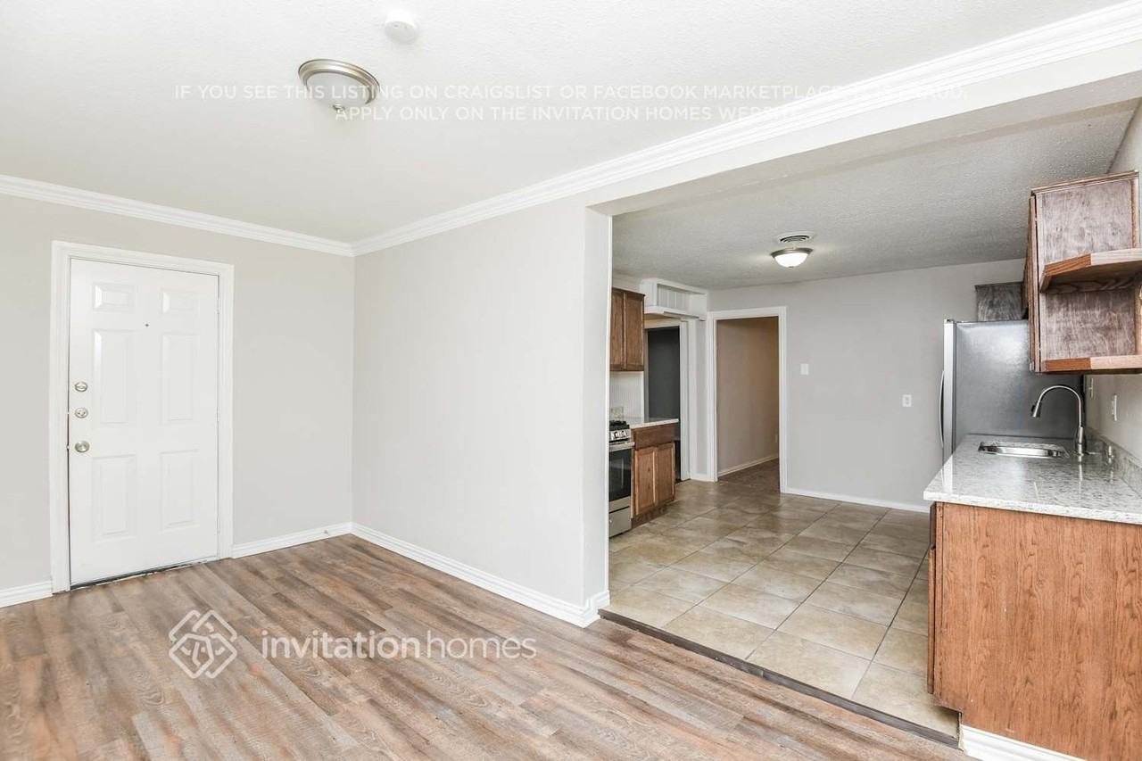 208 Ennis St - Photo 6 of 19