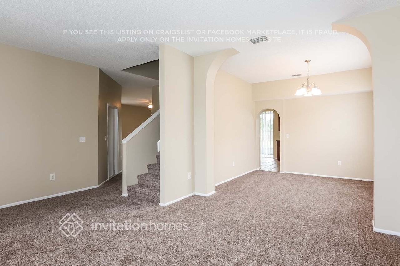 11109 Whittney Chase Dr - Photo 3 of 21