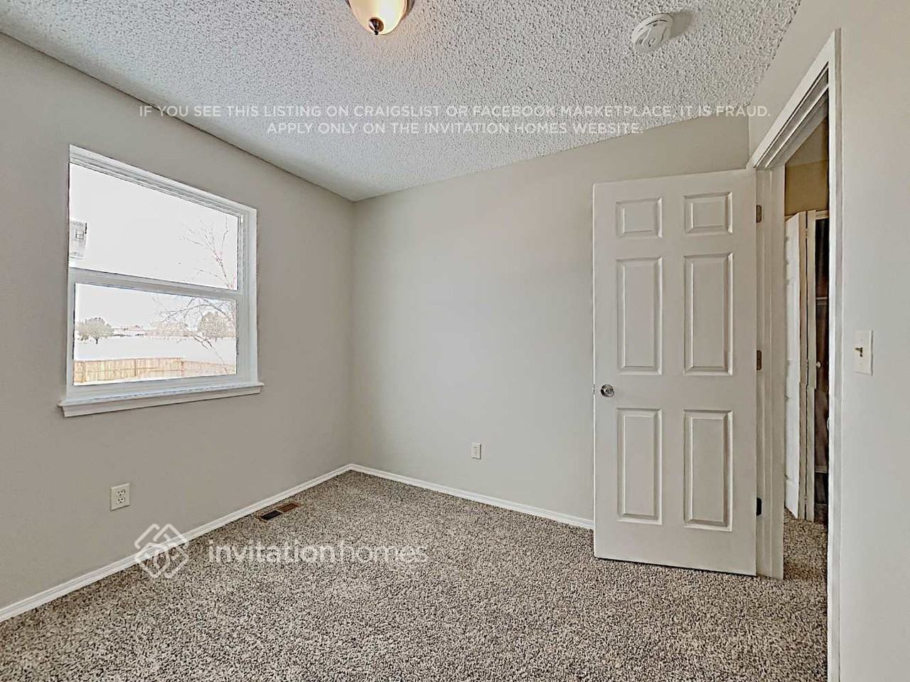 899 Daffodil St - Photo 5 of 7