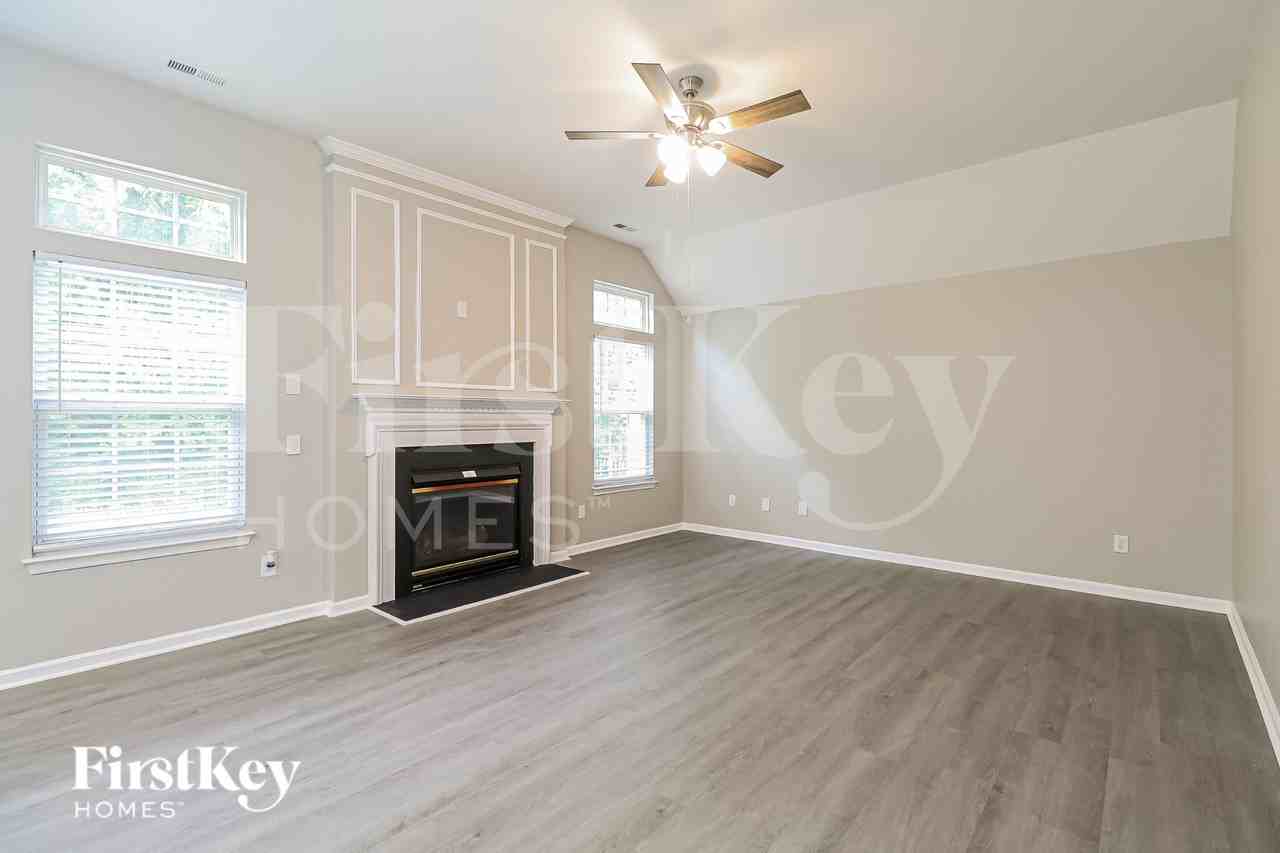 147 Gabriel Dr - Photo 3 of 19