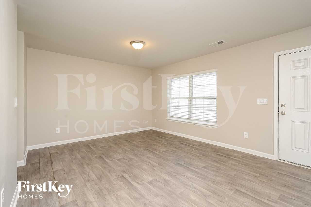 6850 Keeneland Dr - Photo 2 of 19